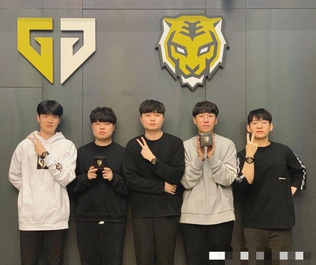 但谢文能没 但谢文能没